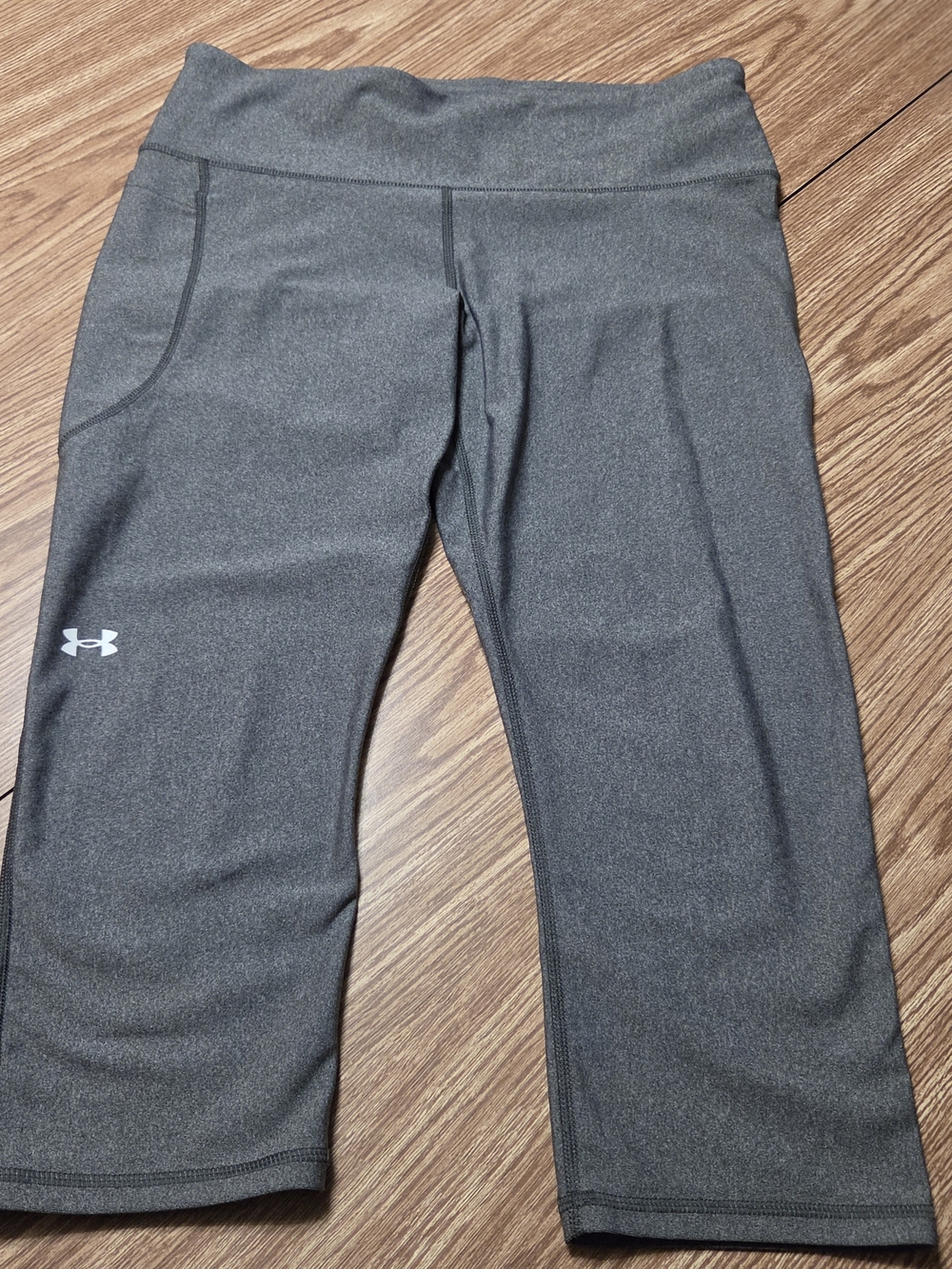 Under Armour Gray Capri Leggings